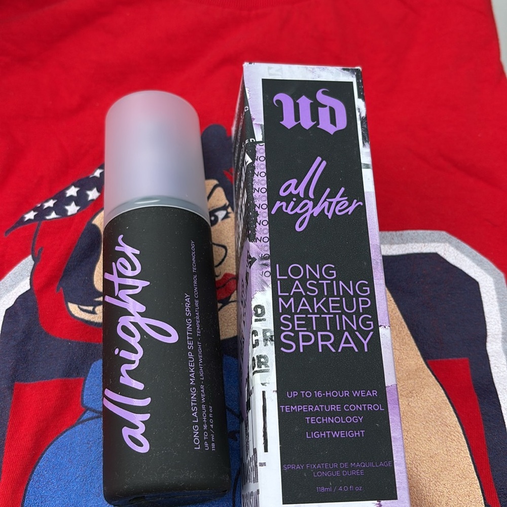 Skindinavia X Urban Decay All Nighter Long Lasting Makeup Setting Spray. $30x3 - Picture 3 of 7